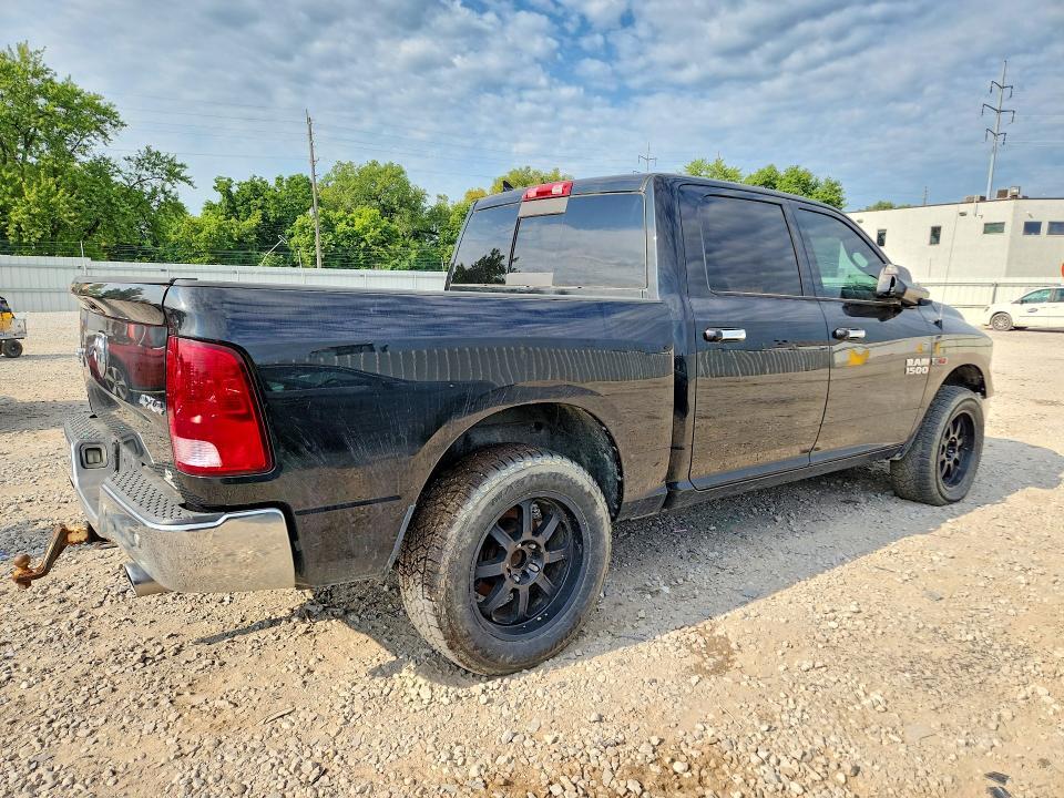 2015 RAM 1500 SLT — Фото 3 из 12