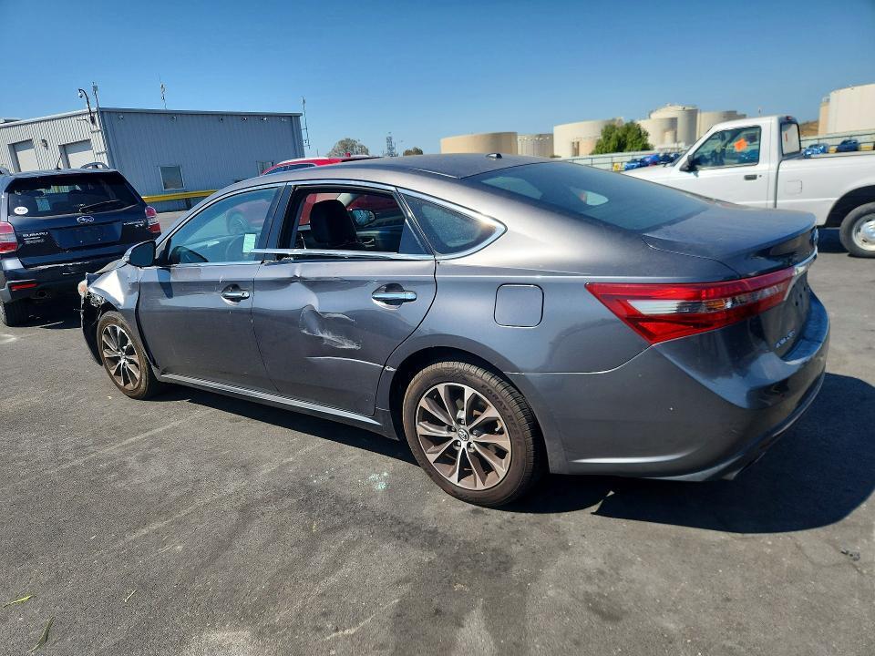 2018 TOYOTA AVALON XLE — Фото 2 из 12