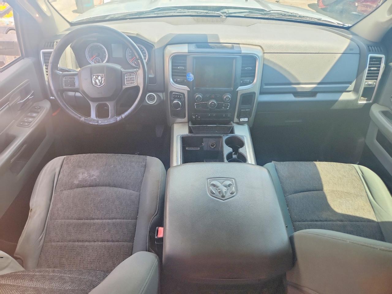 2015 RAM 1500 SLT — Фото 15 из 16