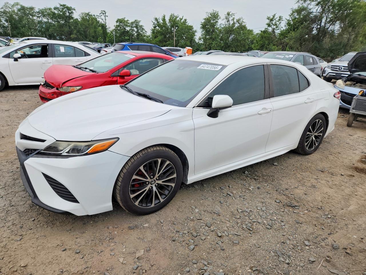 2018 TOYOTA CAMRY SE
