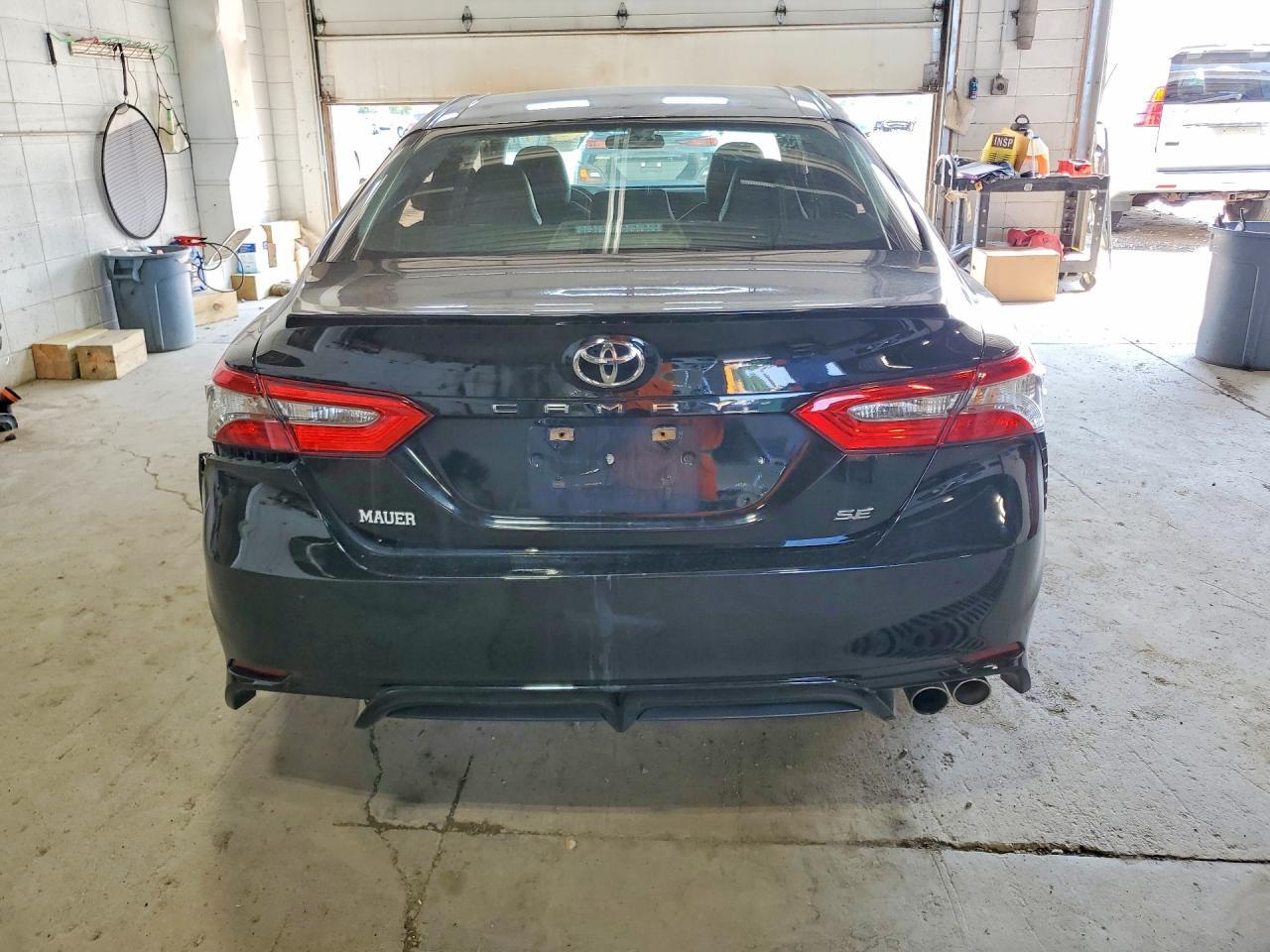 2018 TOYOTA CAMRY SE — Фото 6 из 12