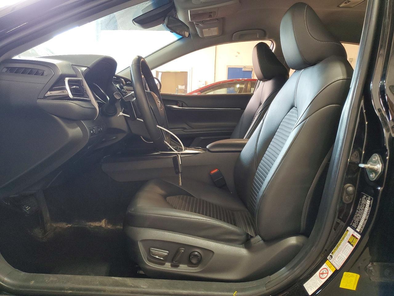 2018 TOYOTA CAMRY SE — Фото 7 из 12