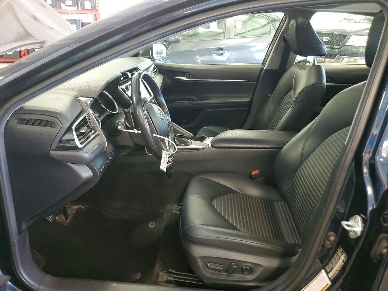 2018 TOYOTA CAMRY SE — Фото 7 из 12