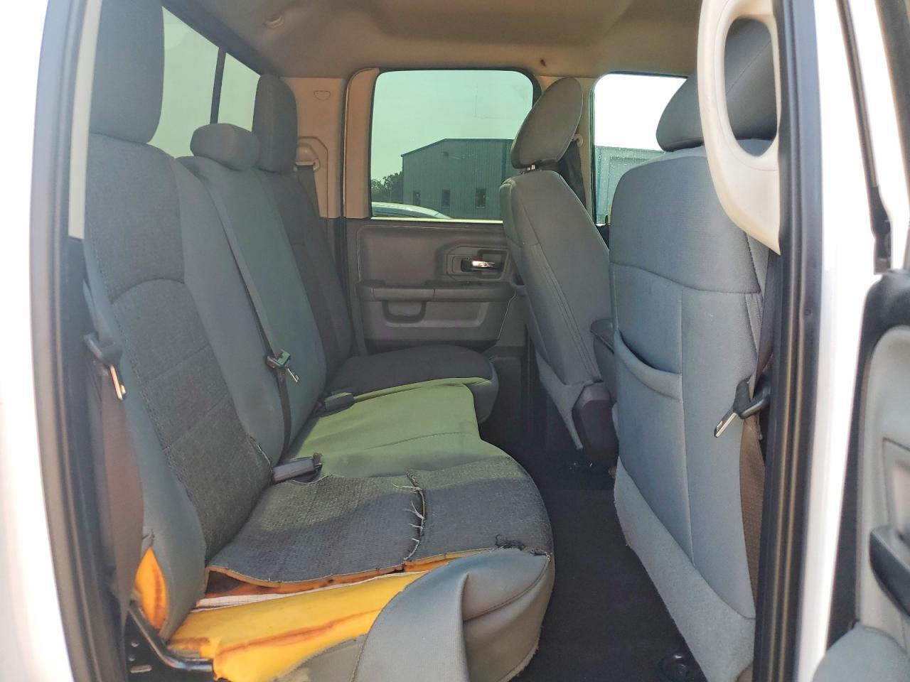 2015 RAM 1500 SLT — Фото 10 из 12