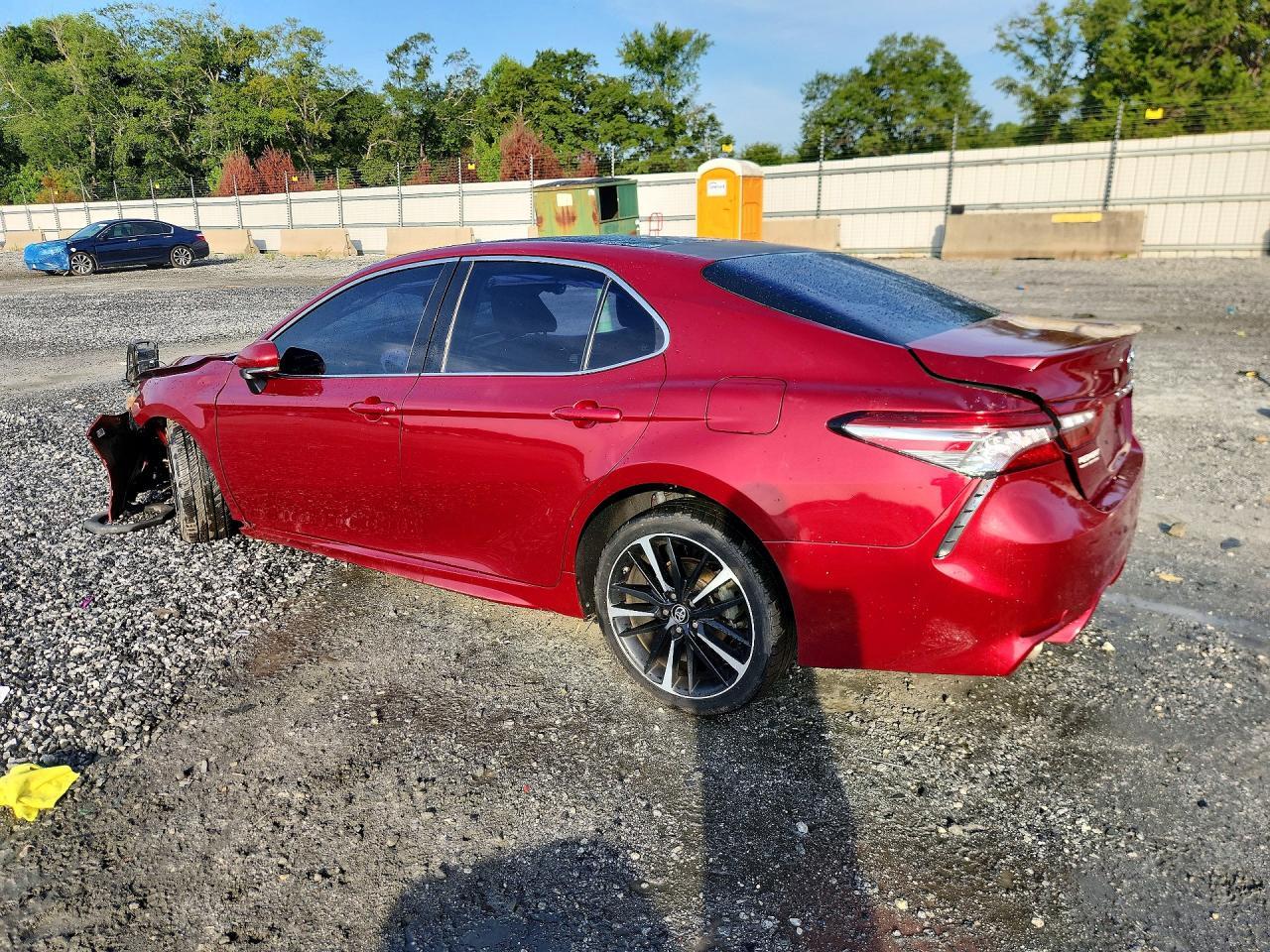 2018 TOYOTA CAMRY XSE — Фото 2 из 13
