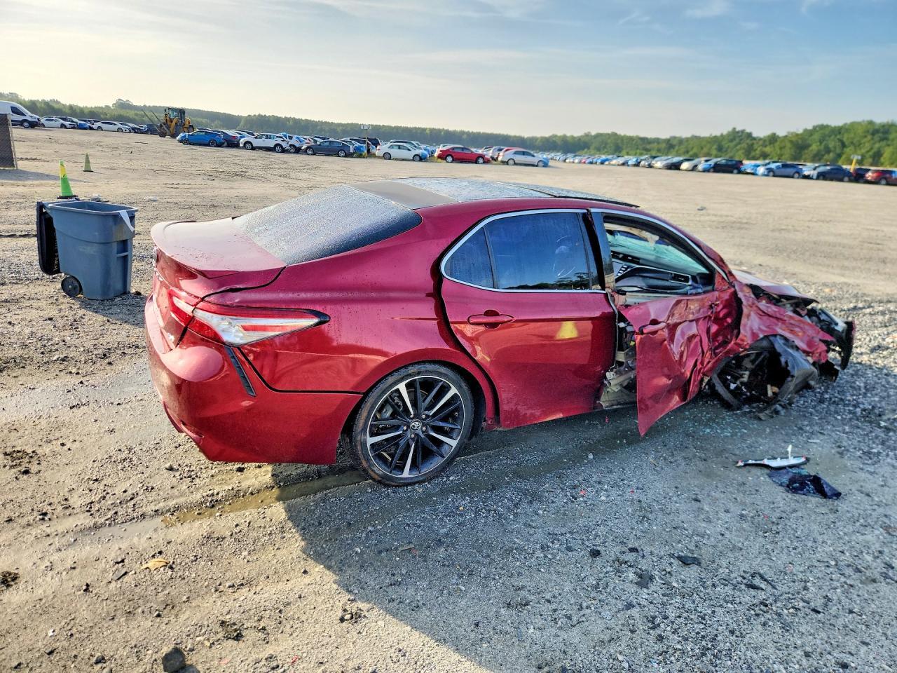 2018 TOYOTA CAMRY XSE — Фото 3 из 13