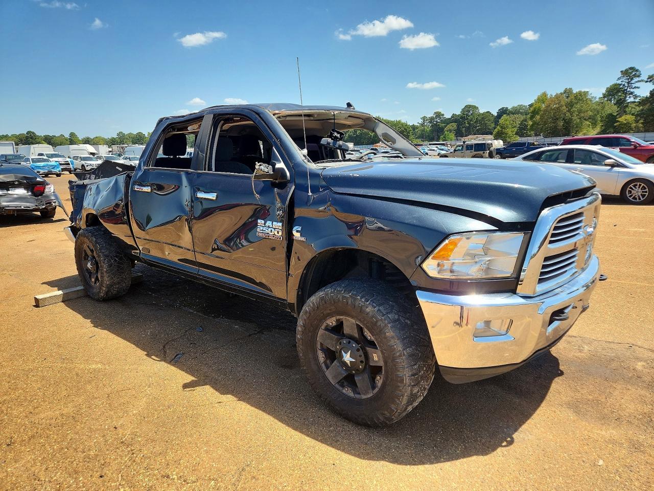 2015 RAM 2500 SLT — Фото 4 из 12