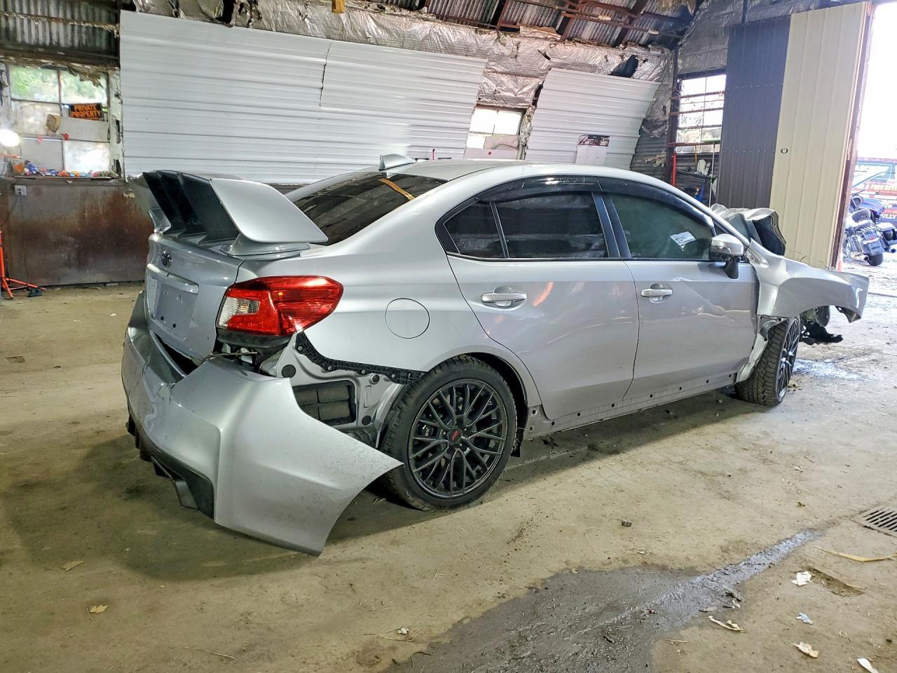 2015 SUBARU WRX STI — Фото 3 из 12