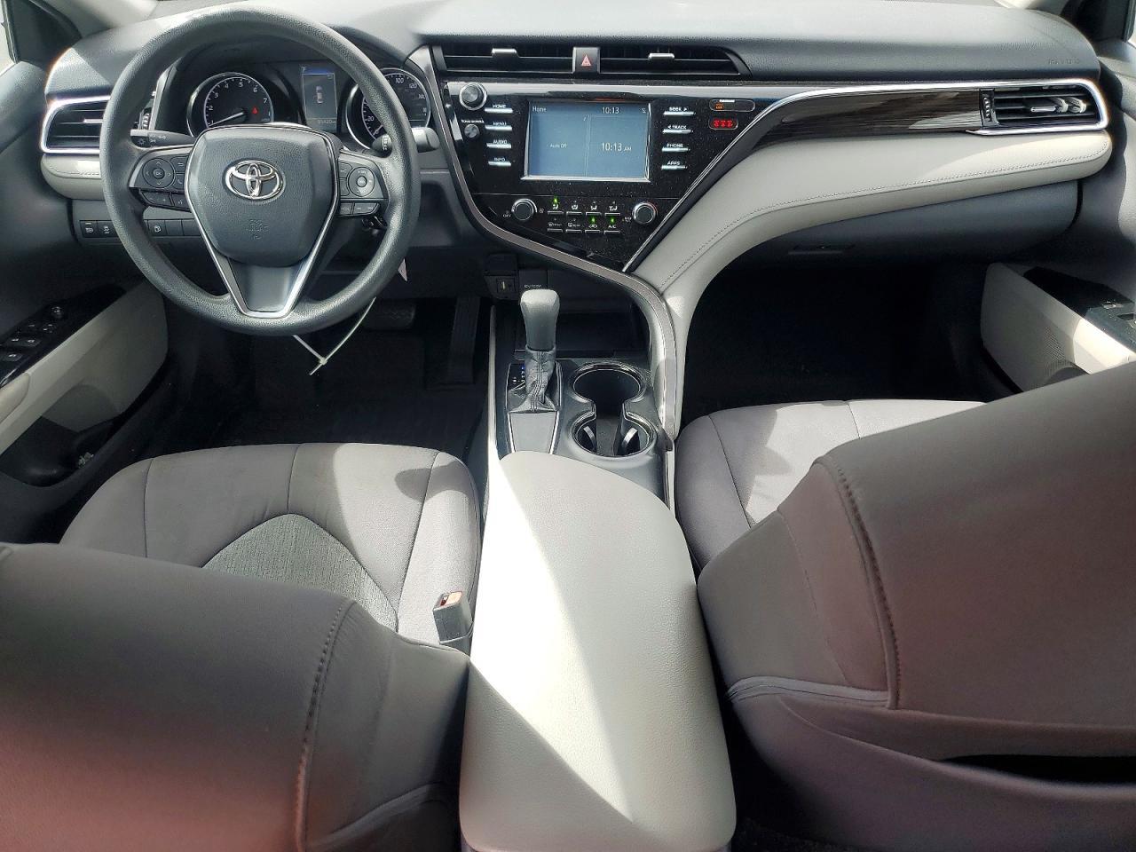 2018 TOYOTA CAMRY LE — Фото 8 из 12