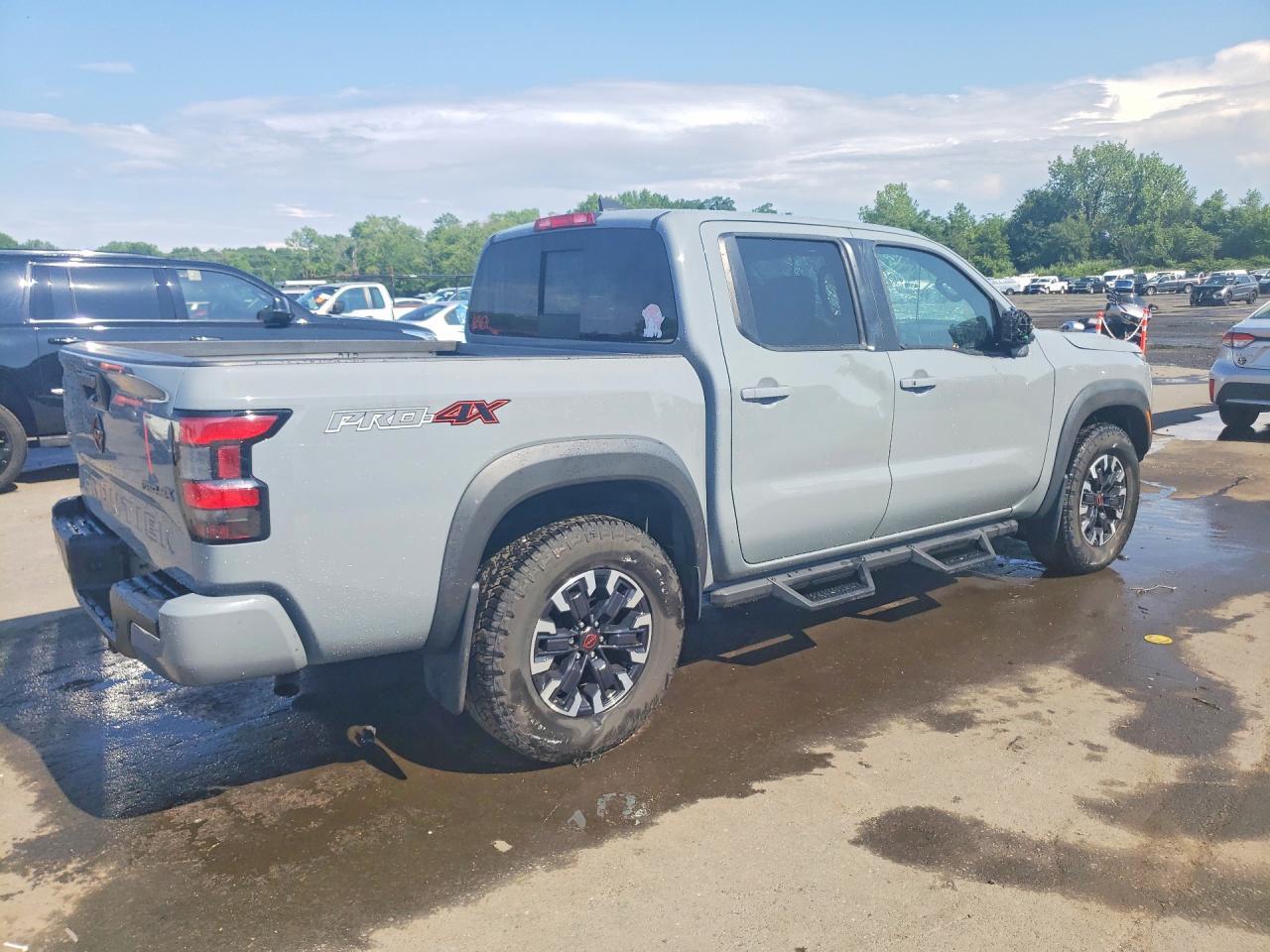 2023 NISSAN FRONTIER PRO-4X — Фото 3 из 13