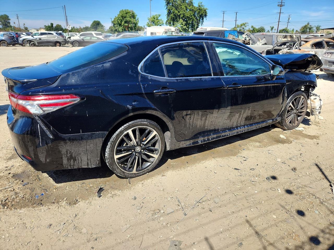 2018 TOYOTA CAMRY XSE — Фото 3 из 12