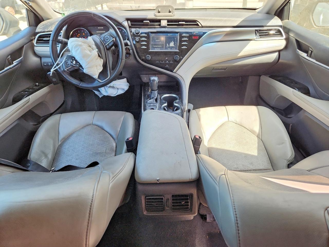 2018 TOYOTA CAMRY XSE — Фото 8 из 12