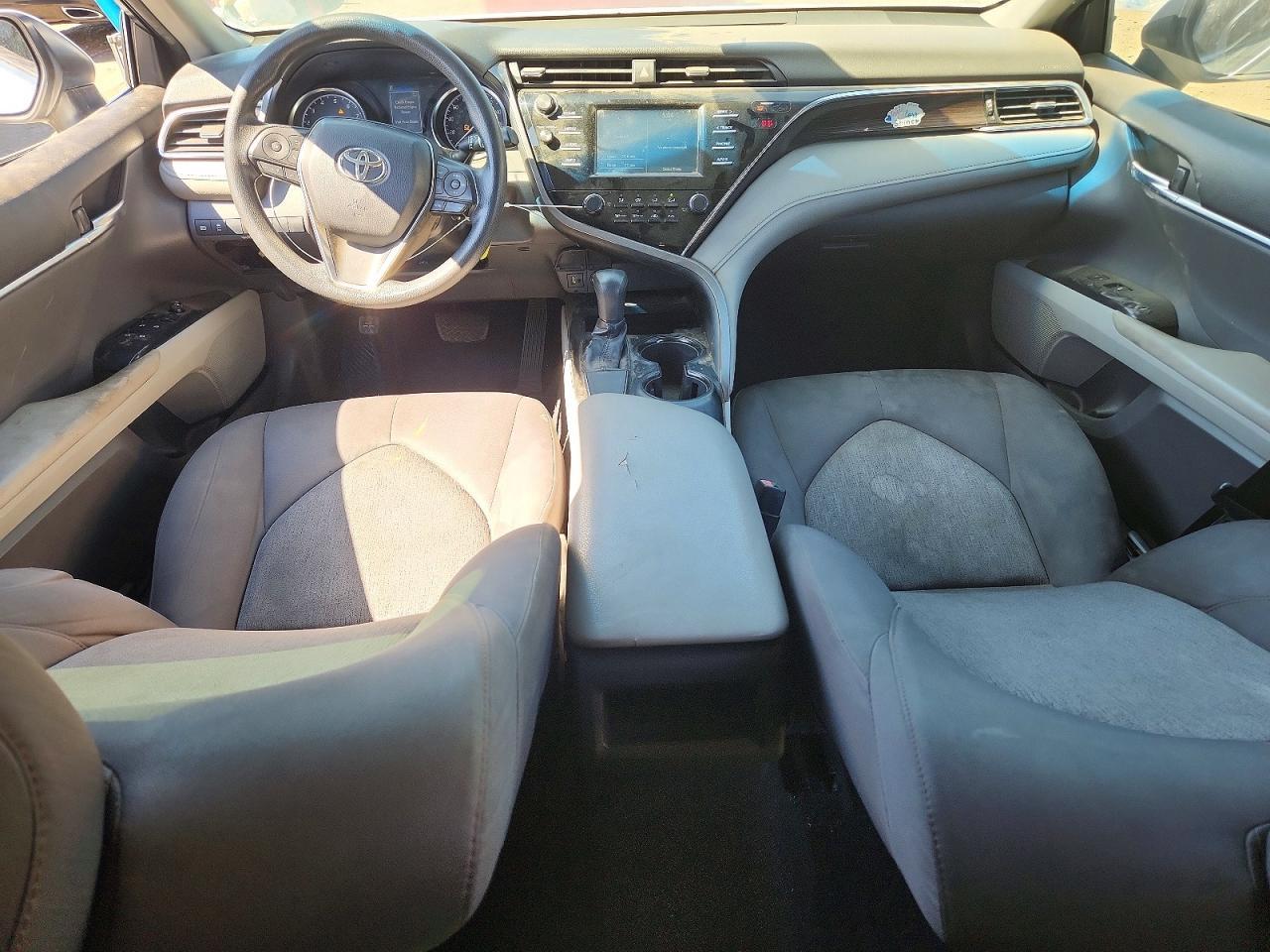 2018 TOYOTA CAMRY LE — Фото 8 из 13