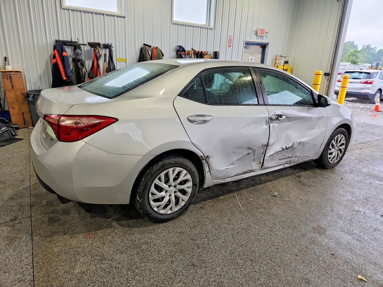 2018 TOYOTA COROLLA LE — Фото 3 из 12