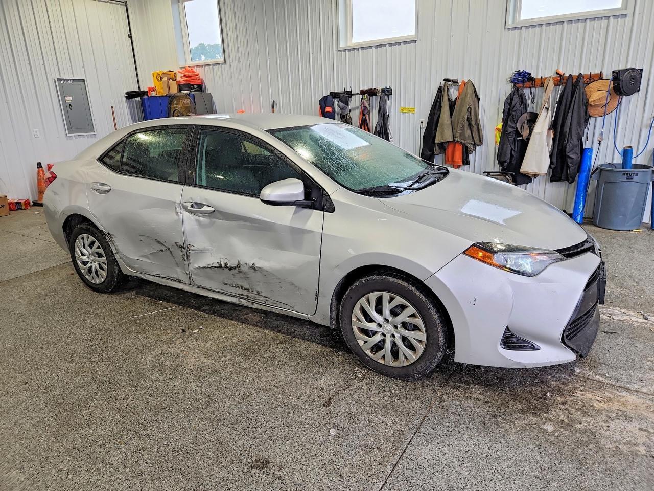 2018 TOYOTA COROLLA LE — Фото 4 из 12
