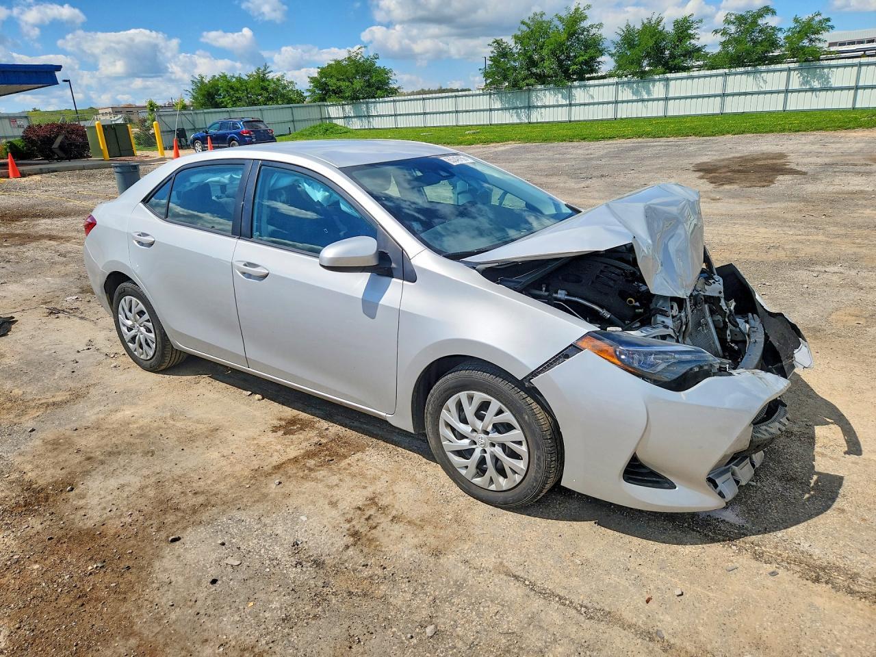 2018 TOYOTA COROLLA LE — Фото 4 из 12