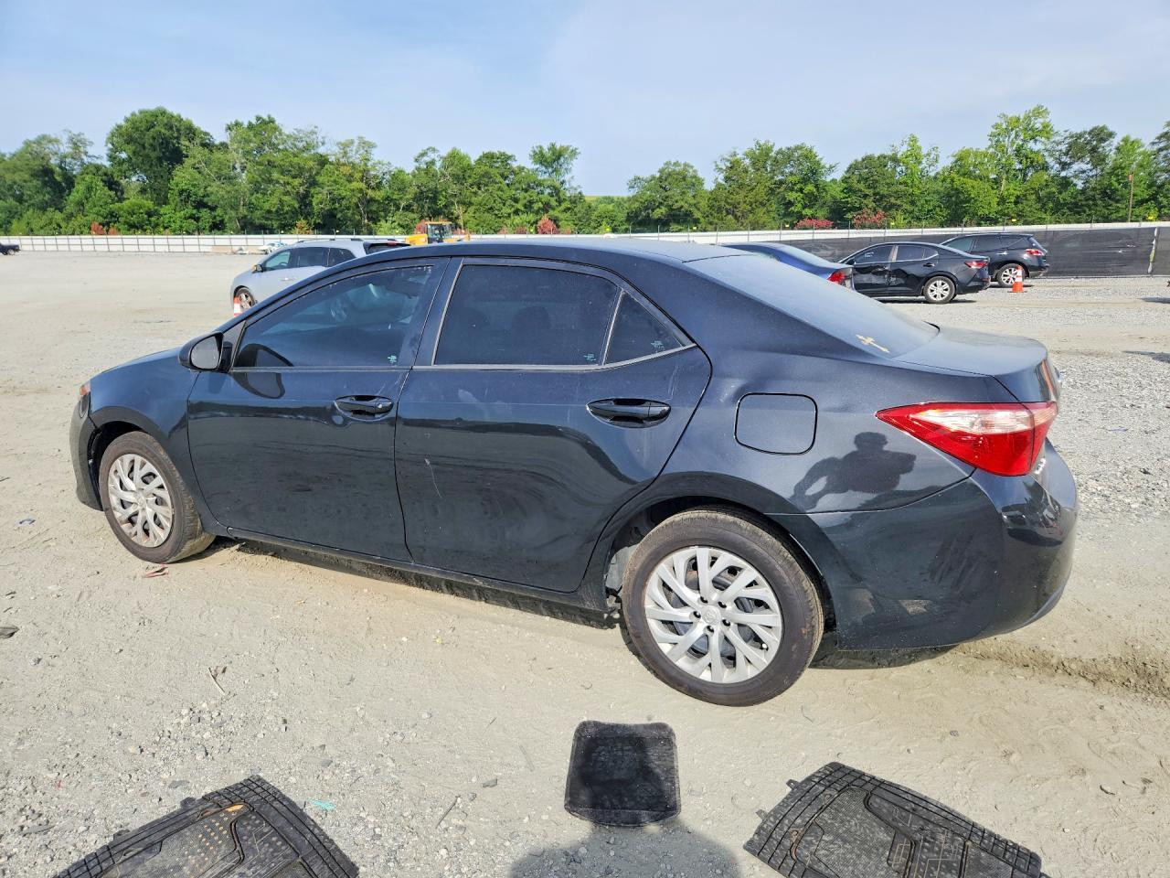 2018 TOYOTA COROLLA LE — Фото 2 из 13