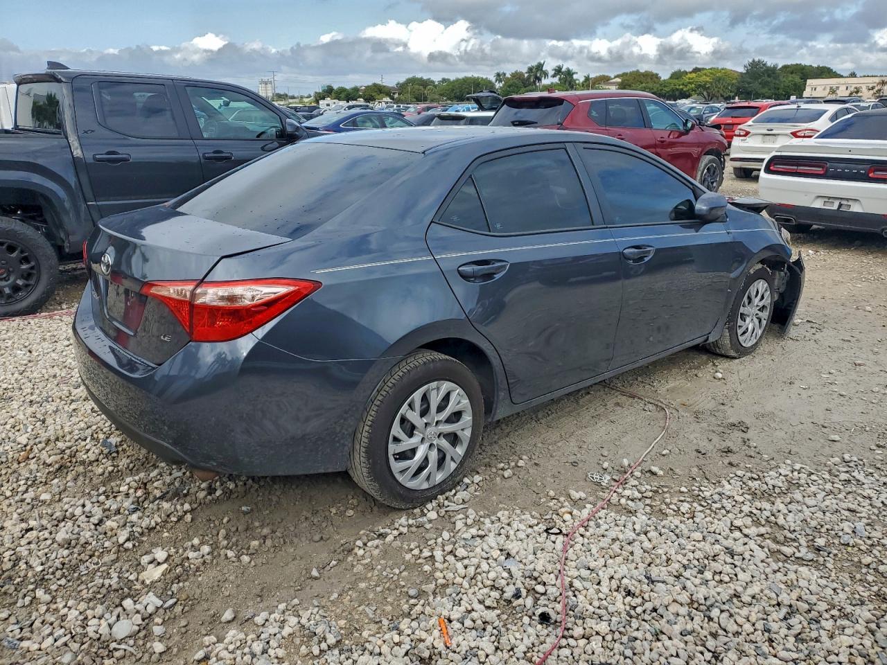 2018 TOYOTA COROLLA L — Фото 3 из 12