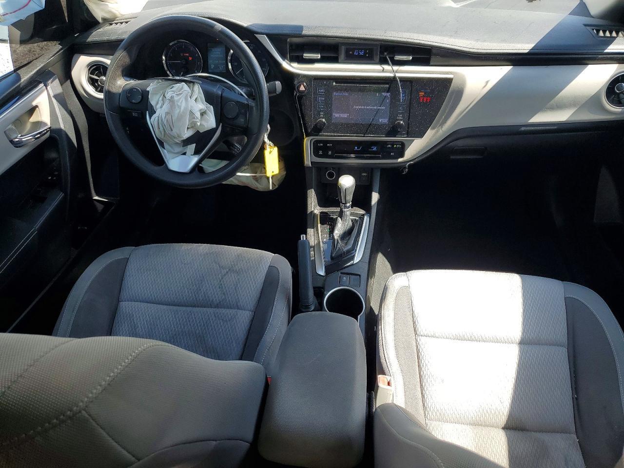 2018 TOYOTA COROLLA LE — Фото 8 из 13