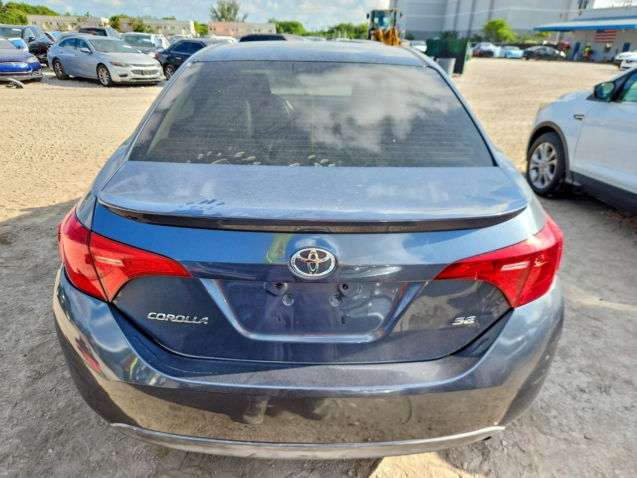 2018 TOYOTA COROLLA SE — Фото 6 из 12