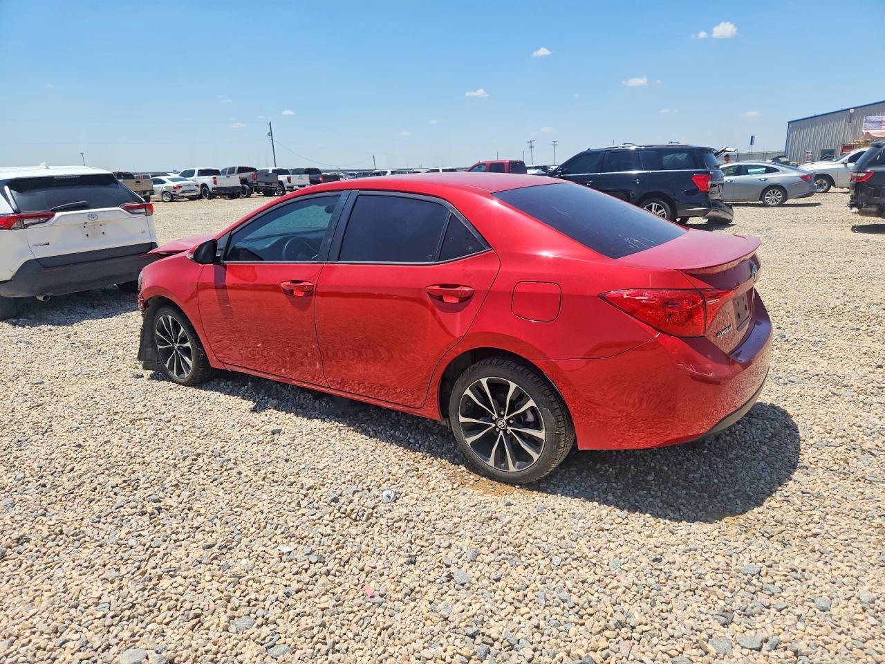 2018 TOYOTA COROLLA SE — Фото 2 из 13