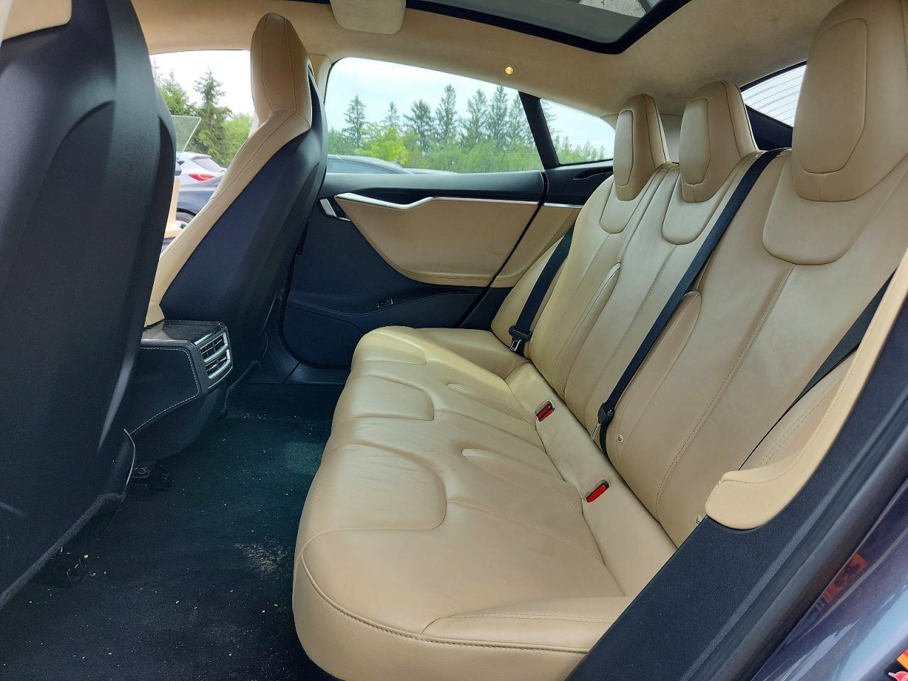 2015 TESLA MODEL S 85D — Фото 10 из 12