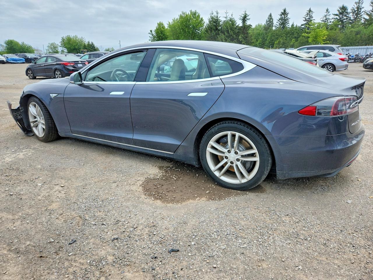 2015 TESLA MODEL S 85D — Фото 2 из 12