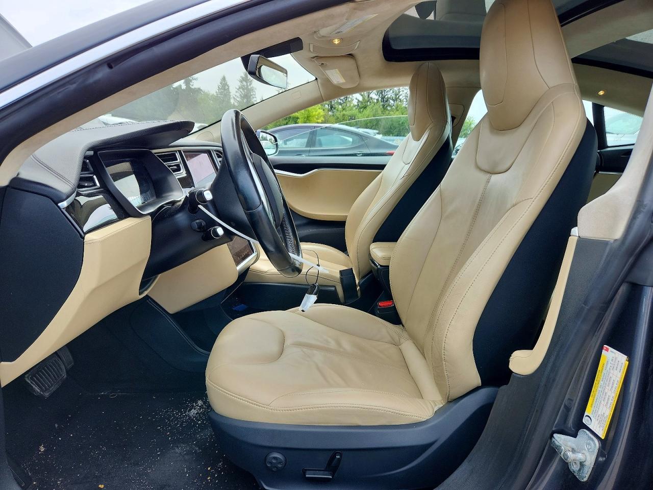 2015 TESLA MODEL S 85D — Фото 7 из 12
