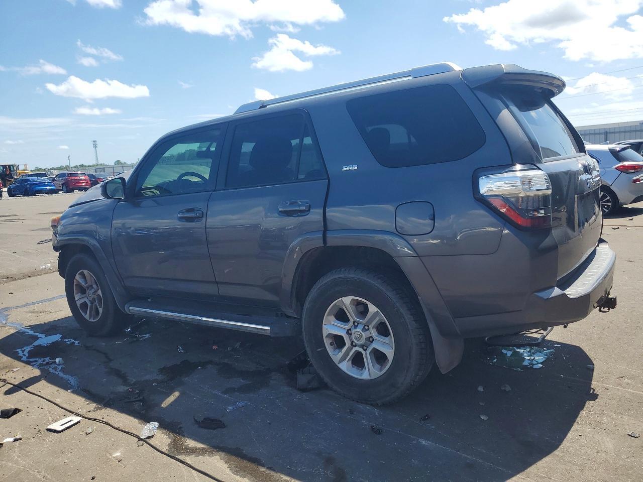 2015 TOYOTA 4RUNNER SR5 — Фото 2 из 13