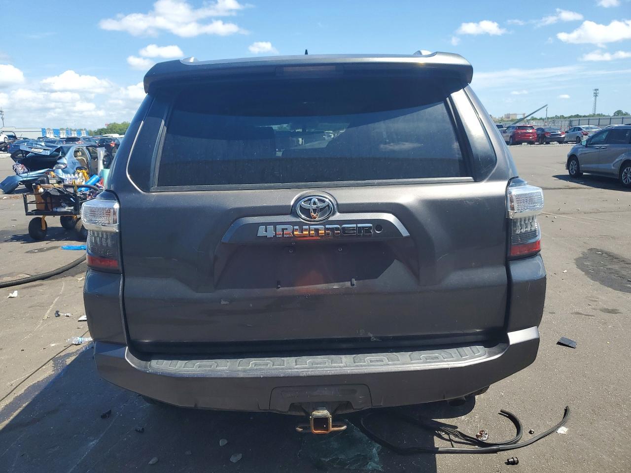 2015 TOYOTA 4RUNNER SR5 — Фото 6 из 13