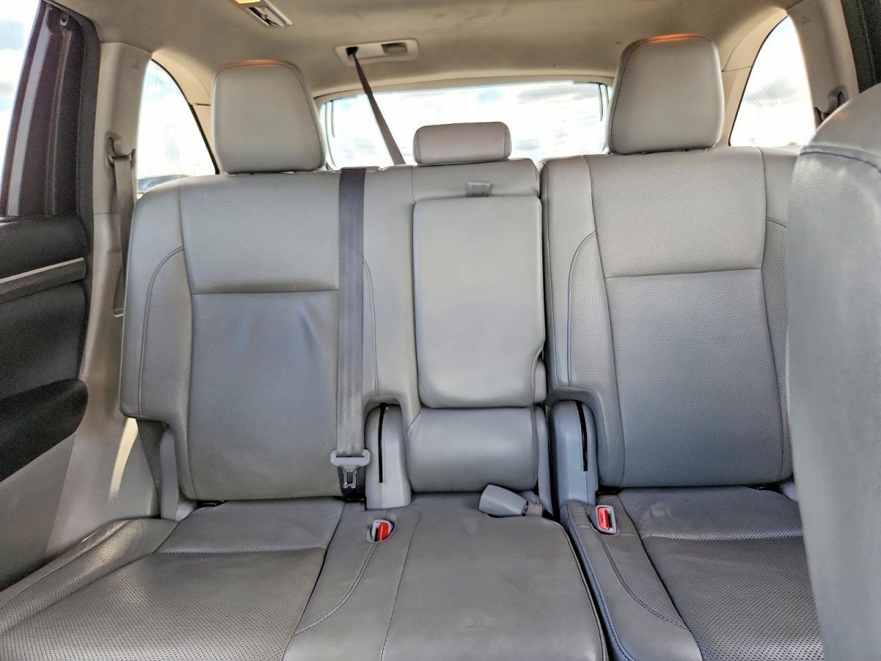 2018 TOYOTA HIGHLANDER LIMITED — Фото 10 из 13