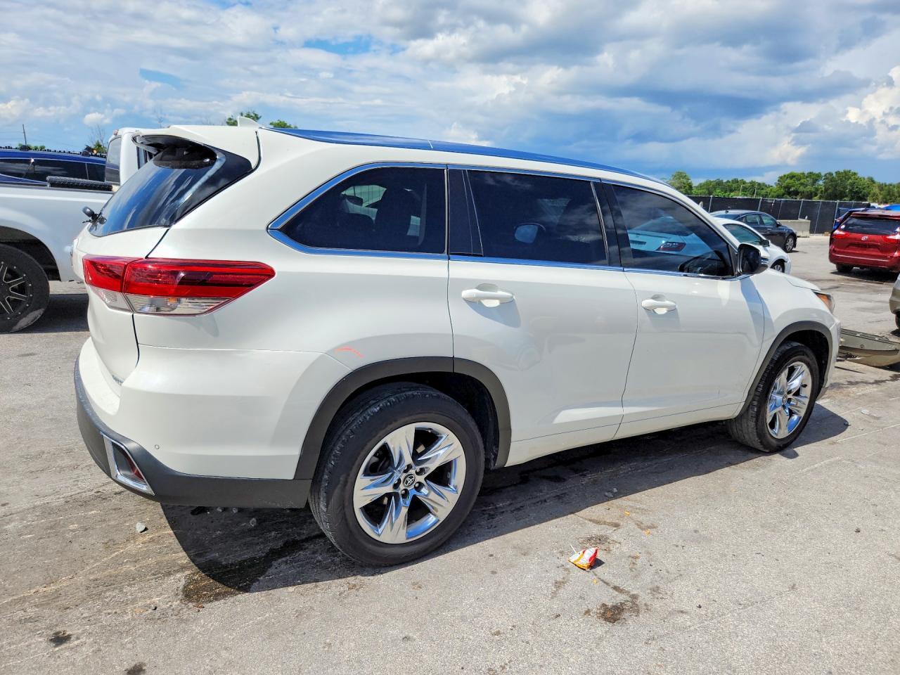 2018 TOYOTA HIGHLANDER LIMITED — Фото 3 из 13
