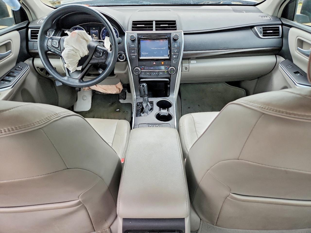 2015 TOYOTA CAMRY XLE — Фото 8 из 12