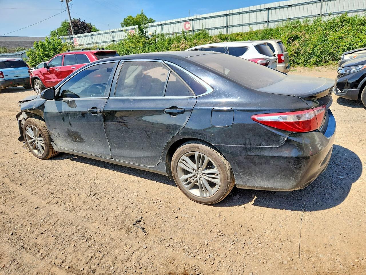 4T1BF1FK4FU017872 2015 TOYOTA CAMRY photo no. 2