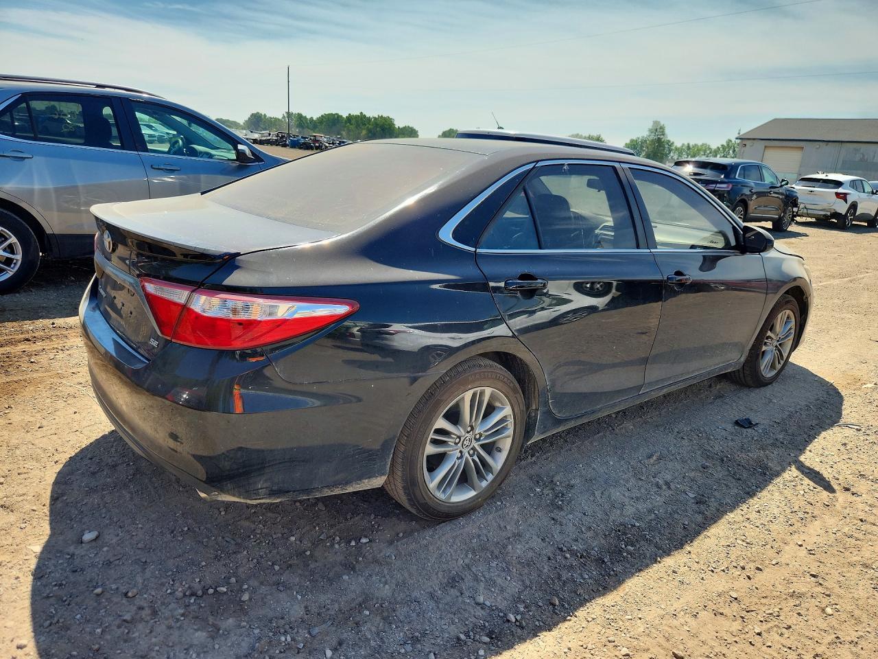 4T1BF1FK4FU017872 2015 TOYOTA CAMRY photo no. 3