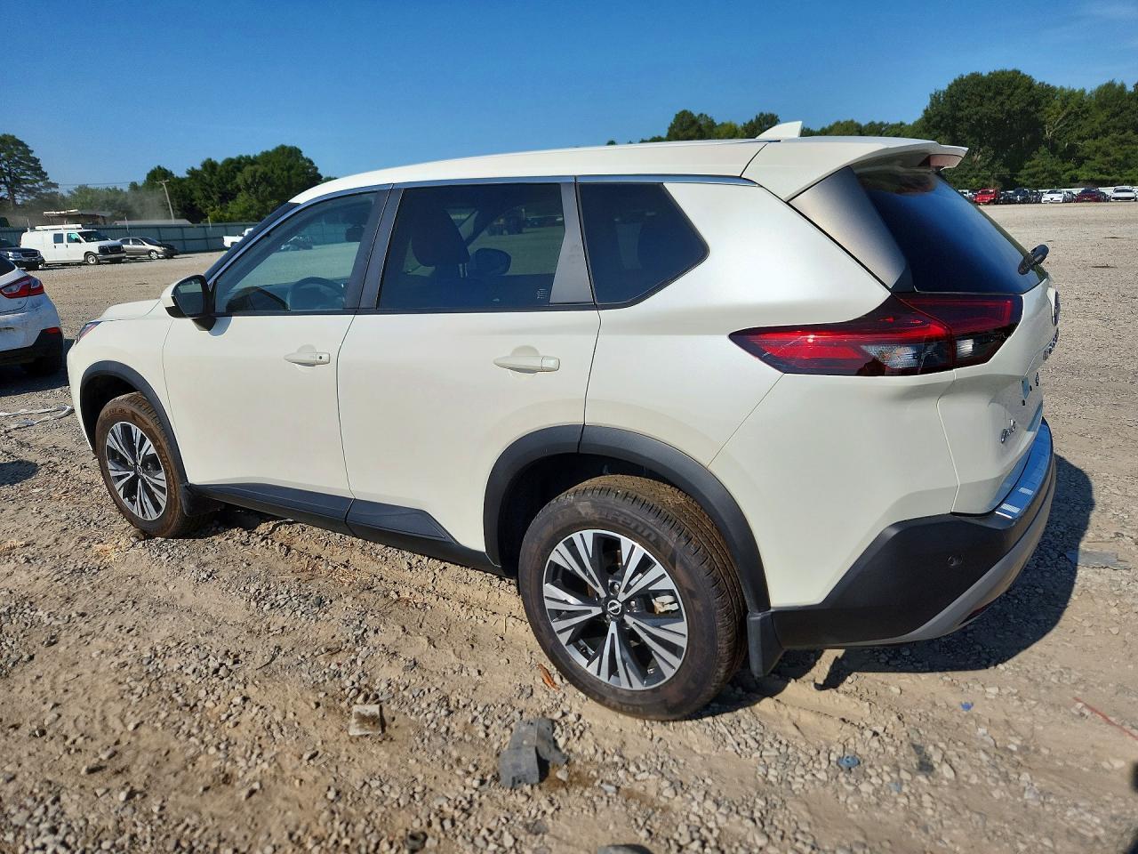 2023 NISSAN ROGUE SV — Фото 2 из 12