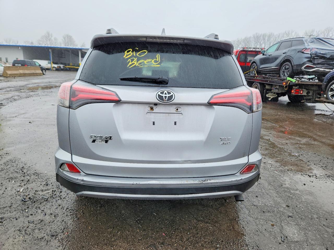 2018 TOYOTA RAV4 XLE — Фото 6 из 13