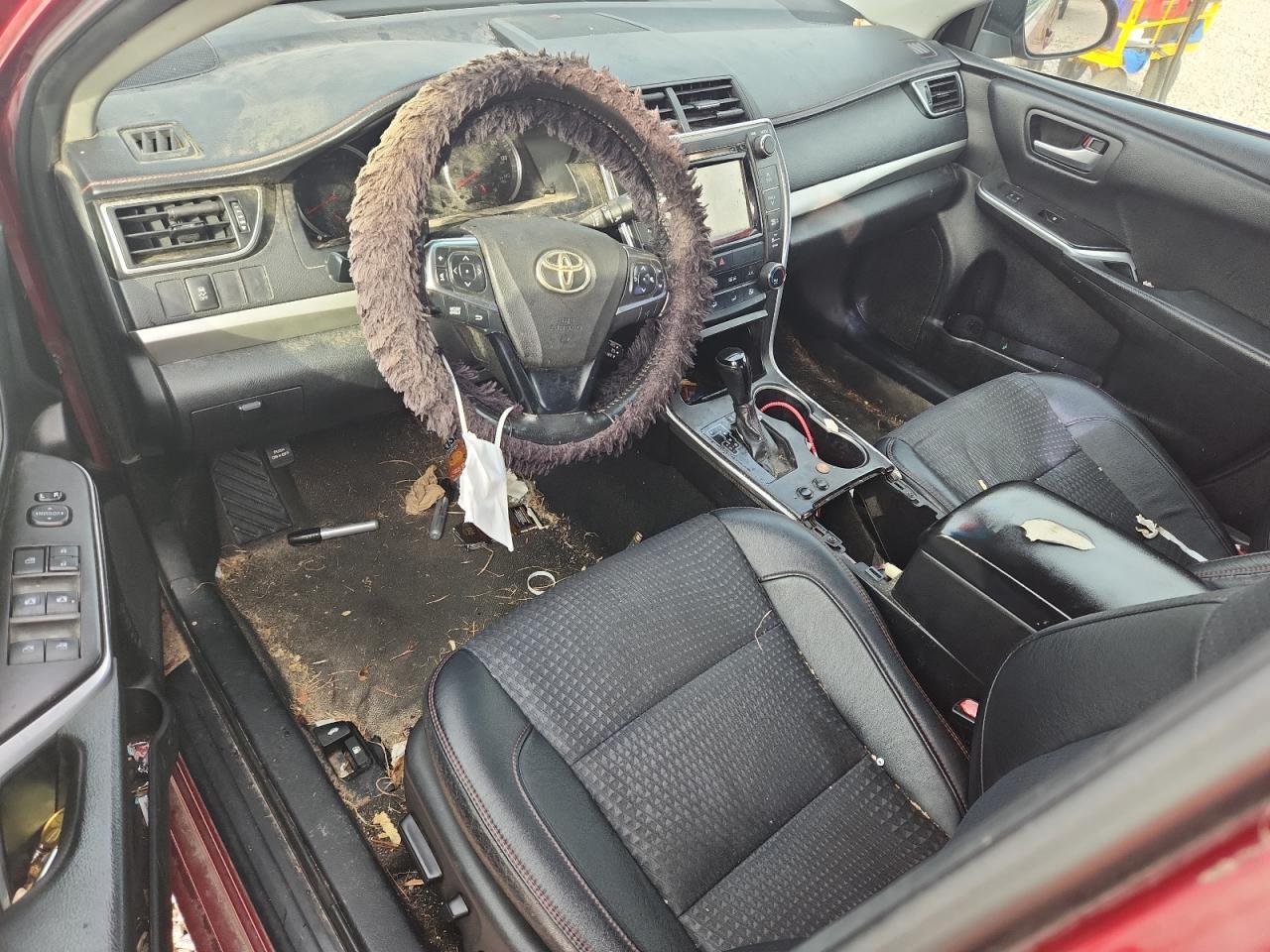 2015 TOYOTA CAMRY SE — Фото 8 из 12