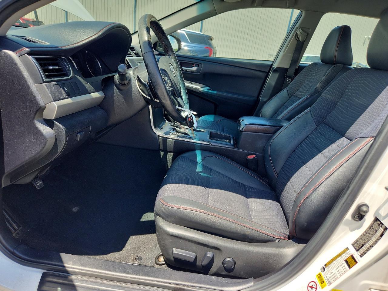 2015 TOYOTA CAMRY SE — Фото 7 из 13