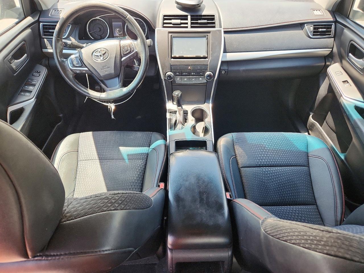 2015 TOYOTA CAMRY SE — Фото 8 из 13