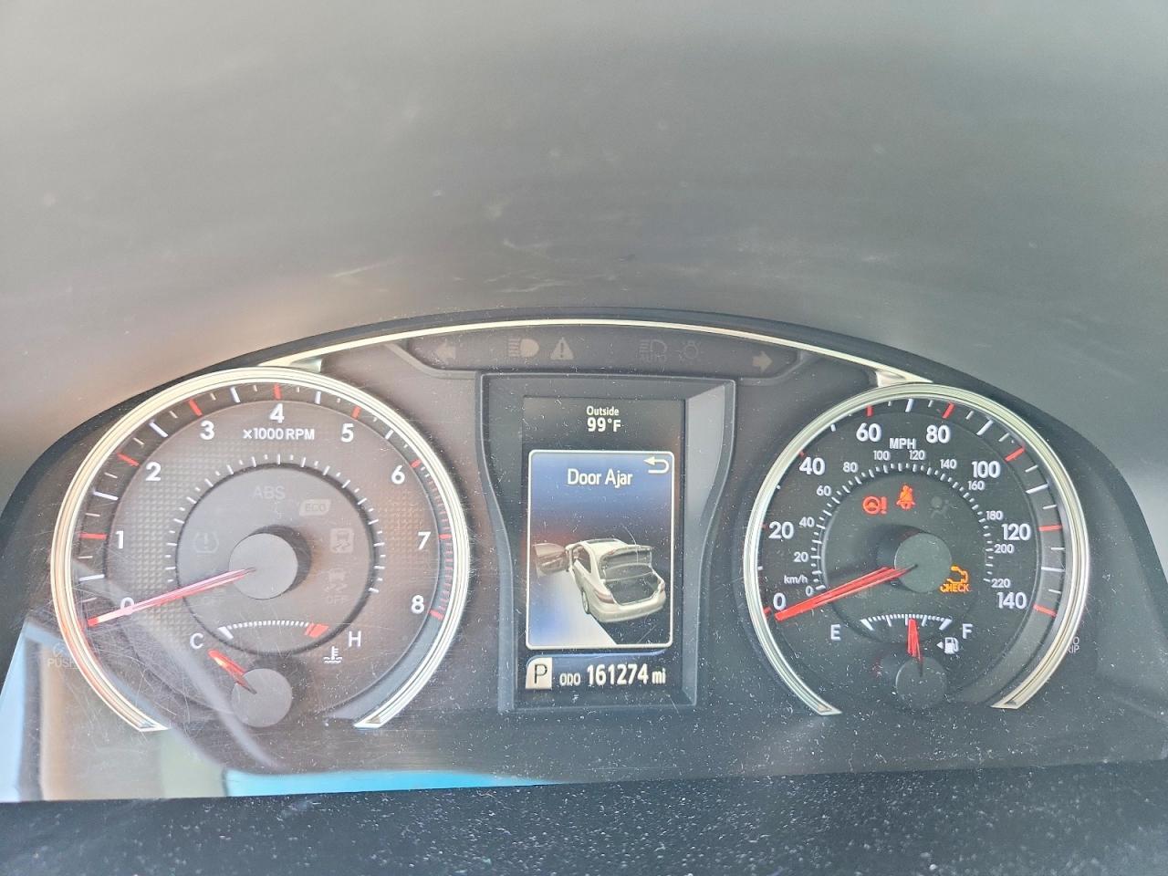 2015 TOYOTA CAMRY SE — Фото 9 из 13