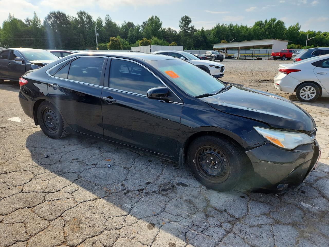 2015 TOYOTA CAMRY LE — Фото 4 из 12