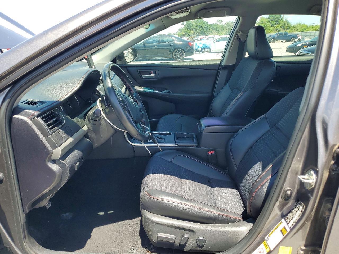 2015 TOYOTA CAMRY SE — Фото 7 из 12