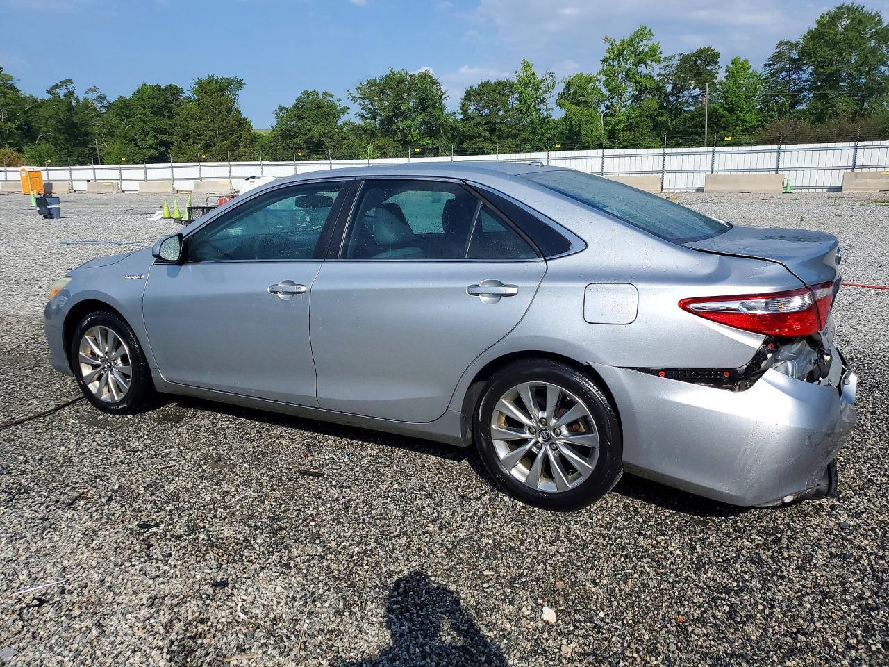 2015 TOYOTA CAMRY HYBRID XLE — Фото 2 из 12