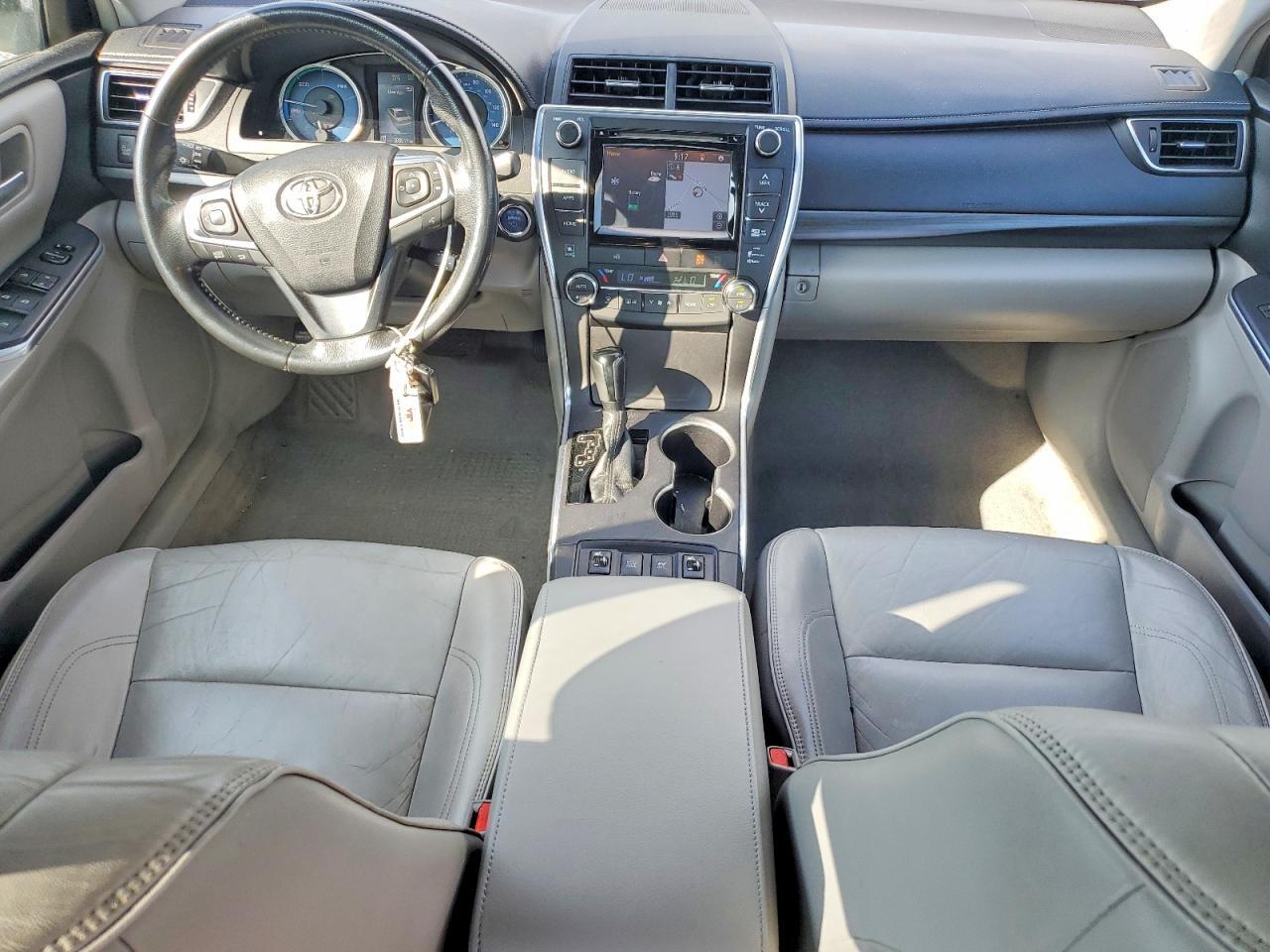 2015 TOYOTA CAMRY HYBRID XLE — Фото 8 из 12