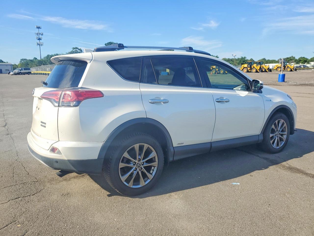 2018 TOYOTA RAV4 HV LIMITED — Фото 3 из 13