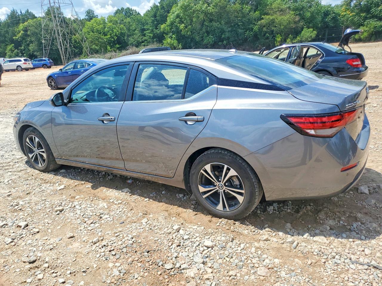 2023 NISSAN SENTRA SV — Фото 2 из 12