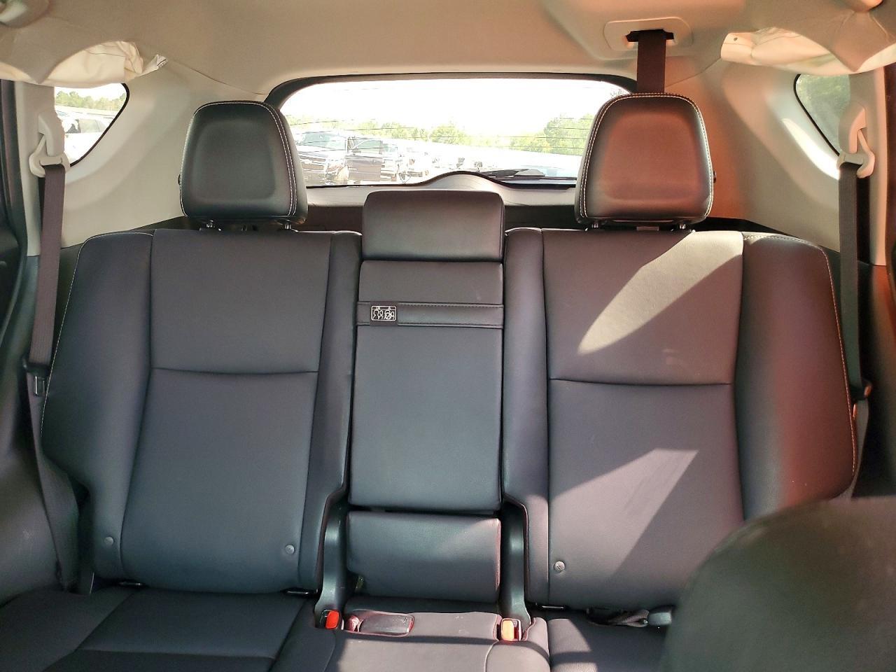 2018 TOYOTA RAV4 HV LIMITED — Фото 10 из 13