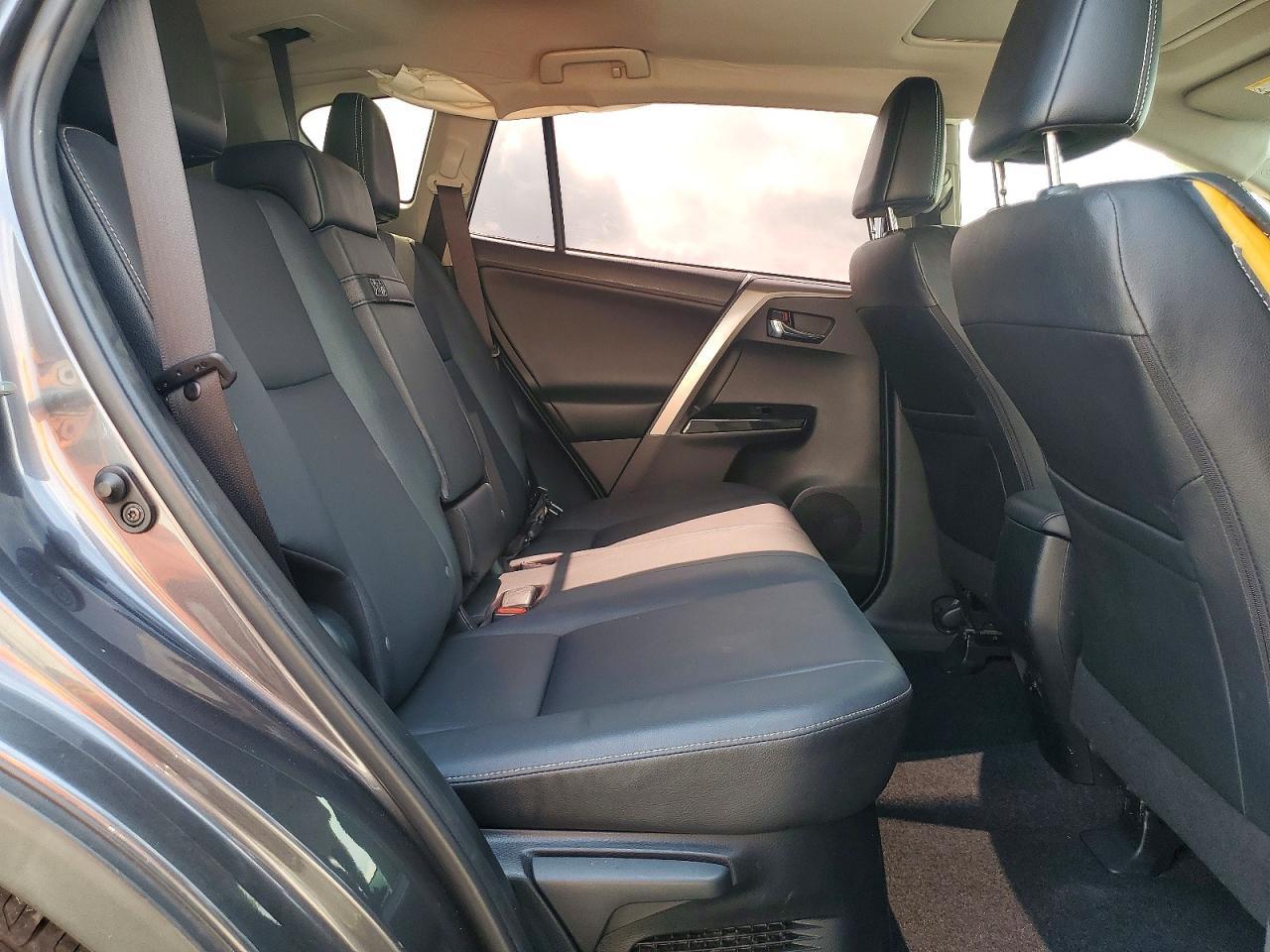 2018 TOYOTA RAV4 HV LIMITED — Фото 11 из 13