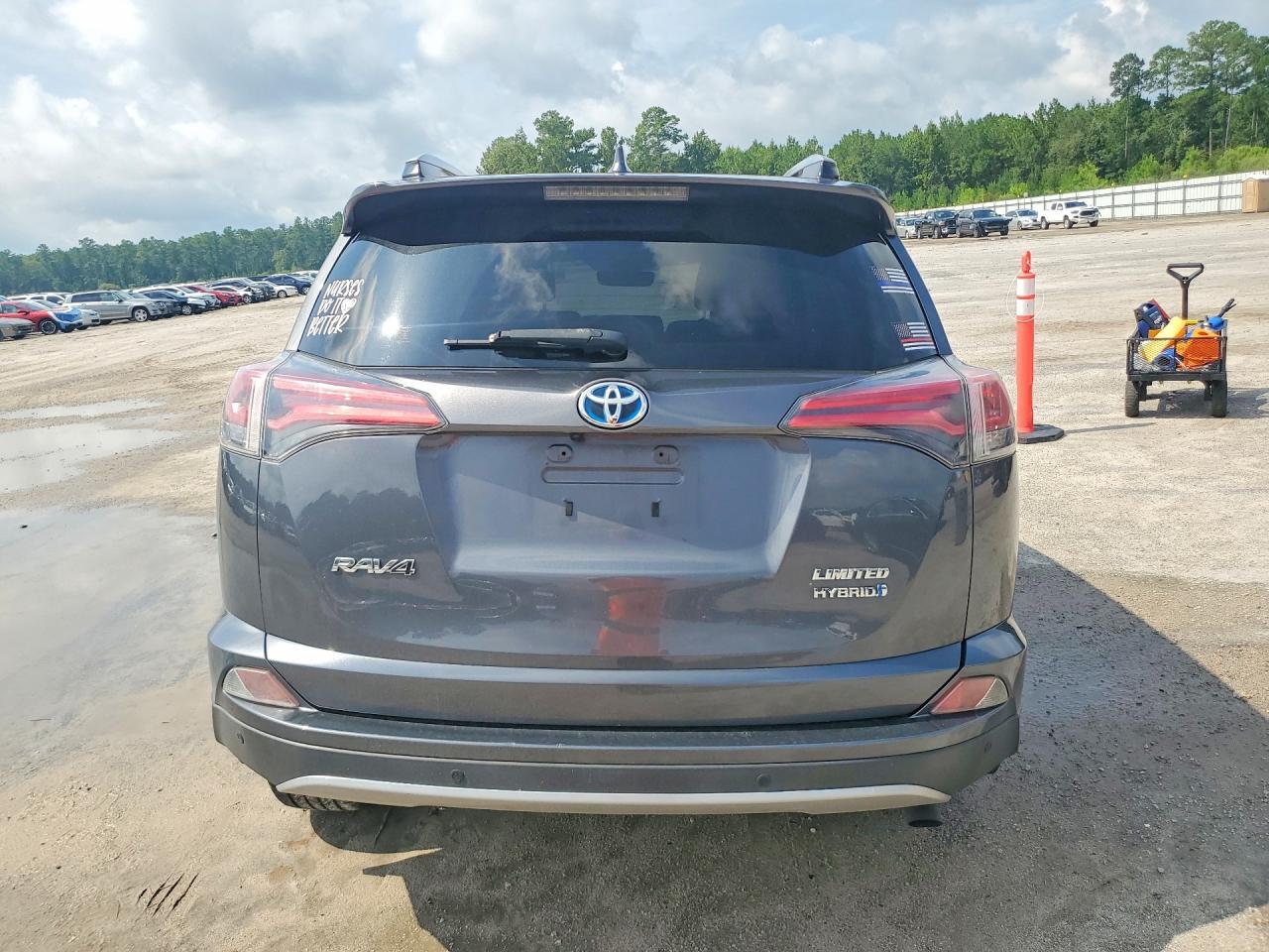 2018 TOYOTA RAV4 HV LIMITED — Фото 6 из 13